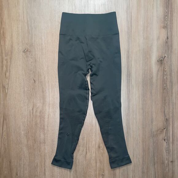 Lululemon Zone In Crop Athletic Compression Legging - Picture 6 of 16